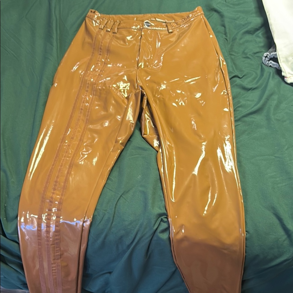 Women’s Tan Pants